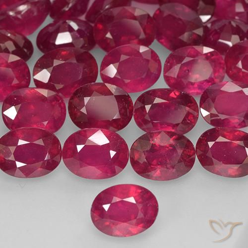 2.01ct طبيعي أحمر داكن-متوسط ياقوت, بيضوي, VS-SI