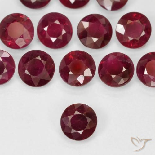 0.29ct طبيعي احمر غامق ياقوت, دائري, قليلا جدا