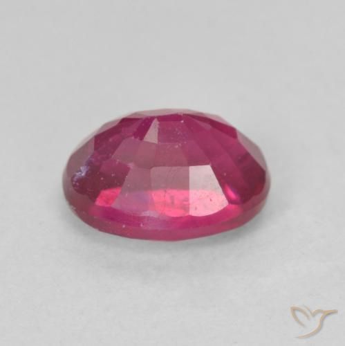ياقوت Medium Dark-Red طبيعي، بيضوي، 1.45 قيراط، قليلا جدا