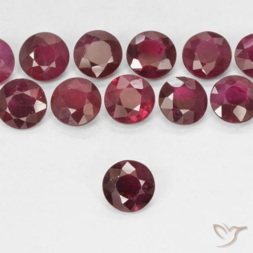 0.29ct طبيعي أحمر غامق ياقوت, دائري, قليلا جدا