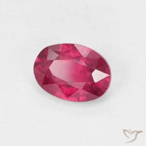 ياقوت Medium Dark-Red طبيعي، بيضوي، 1.08 قيراط، قليلا جدا