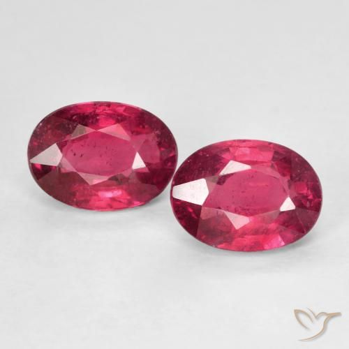 2.51ctw طبيعي Medium Dark-Red ياقوت, بيضوي, قليلا جدا