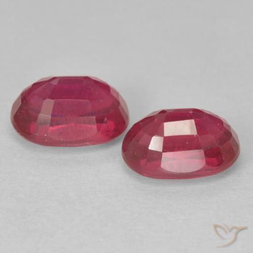 أحجار ياقوت Medium Dark-Red طبيعية، بيضوي، قليلا جدا، وزنها 2.68 قيراط
