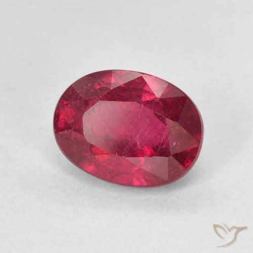 ياقوت Medium Dark-Red طبيعي، بيضوي، 2.12 قيراط، قليلا جدا