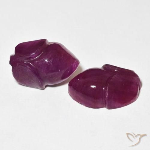 أحجار ياقوت Medium Dark-Purple طبيعية، قص وردة، غير شفاف، وزنها 11.57 قيراط