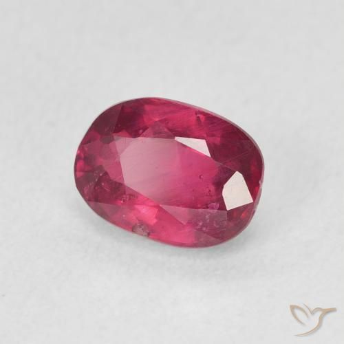 ياقوت Medium Dark-Red طبيعي، بيضوي، 1.32 قيراط، قليلا جدا