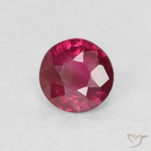 ياقوت Medium Dark-Red طبيعي، دائري، 0.19 قيراط، قليلا جدا