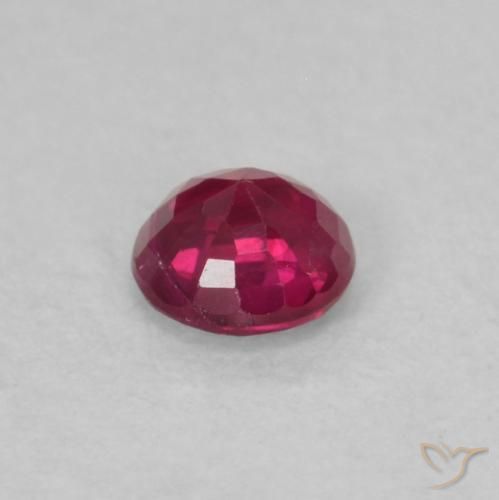 ياقوت Medium Dark-Red طبيعي، دائري، 0.21 قيراط، قليلا جدا