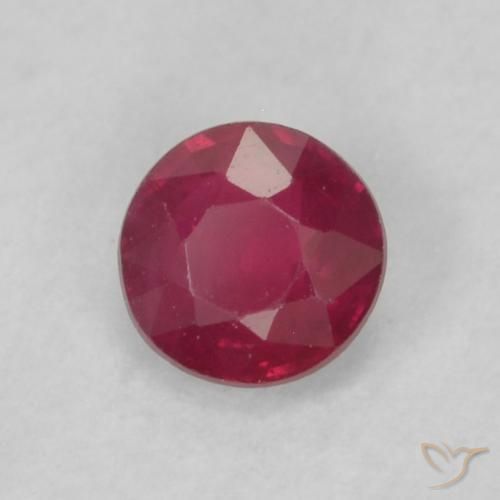 ياقوت Medium Dark-Red طبيعي، دائري، 0.22 قيراط، قليلا جدا