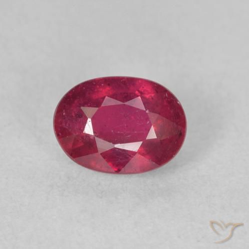 1.53ct طبيعي وردى محمر غامق ياقوت, بيضوي, قليلا جدا
