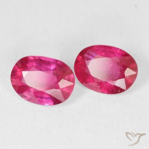 أحجار ياقوت Medium Dark-Pink طبيعية، بيضوي، قليلا جدا، وزنها 3.10 قيراط