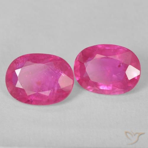 أحجار ياقوت Medium Dark-Pink طبيعية، بيضوي، VS-SI، وزنها 3.08 قيراط