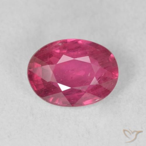 1.56ct طبيعي وردى داكن ياقوت, بيضوي, VS-SI