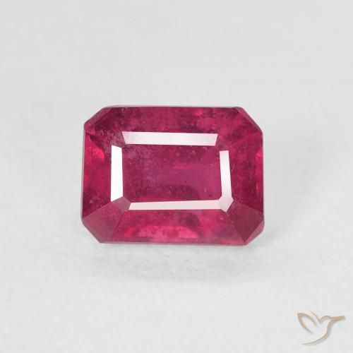 1.37ct طبيعي أحمر وردى ياقوت, قص الزمرد, قليلا جدا