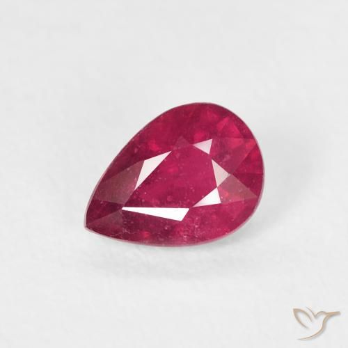 ياقوت Medium Dark-Red طبيعي، شكل الكمثرى، 1.02 قيراط، VS-SI