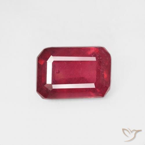 0.84ct طبيعي قرمزى غامق ياقوت, قص الزمرد, قليلا جدا