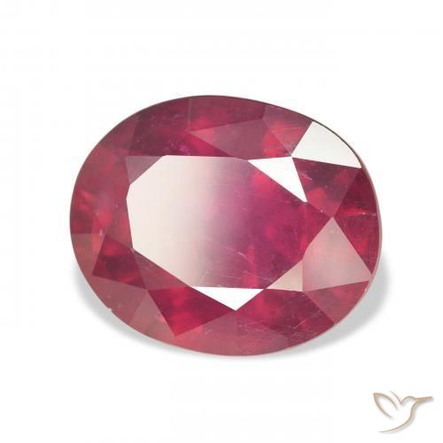 ياقوت Medium Dark-Red طبيعي، بيضوي، 10.77 قيراط، قليلا جدا