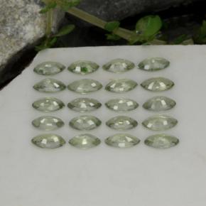 ياقوت طبيعي بلون Earthy Green     ، وزن ‎3.22‎ قيراط، شكل ماركيز، مقاس ‎4.6x2.5‎ مم