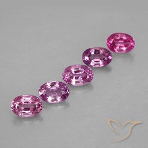 أحجار زفير متعدد الألوان طبيعية، بيضوي، VVS-VS، وزنها 3.34 قيراط