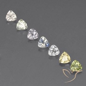 ياقوت طبيعي بلون متعدد الألوان، وزن ‎2.39‎ قيراط، شكل تريليون، مقاس ‎4x4‎ مم