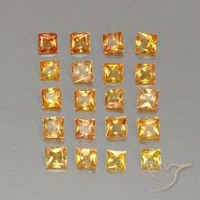 ياقوت طبيعي بلون Apricot Orange ، وزن ‎2.50‎ قيراط، شكل مربع، مقاس ‎2.6x2.6‎ مم