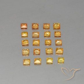 ياقوت طبيعي بلون Apricot Orange ، وزن ‎2.50‎ قيراط، شكل مربع، مقاس ‎2.6x2.6‎ مم