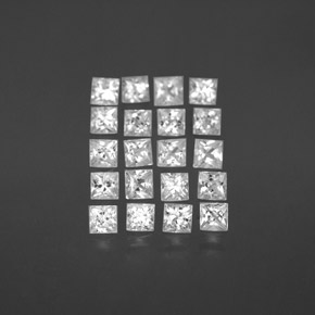 ياقوت طبيعي بلون أبيض، وزن ‎‎ قيراط، شكل مربع، مقاس ‎2.1x2.1‎ مم