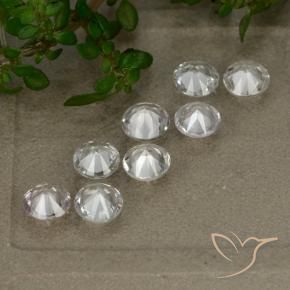 أحجار زفير أبيض طبيعية، دائري، قليلا جدا، وزنها 2.79 قيراط