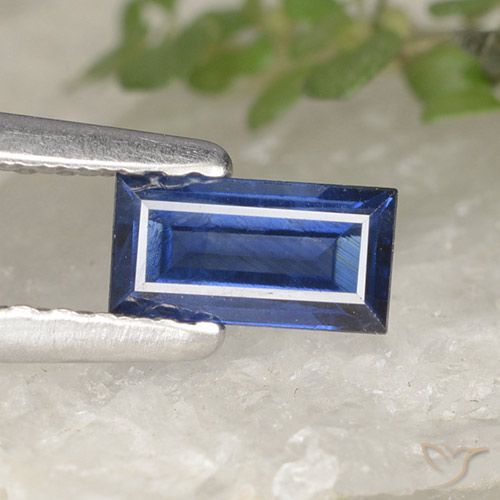 0.51ct طبيعي أزرق غامق زفير, باجيت, قليلا جدا