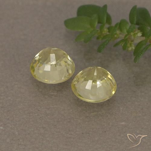أحجار زفير Medium Light-Yellow طبيعية، دائري، VVS-VS، وزنها 0.97 قيراط