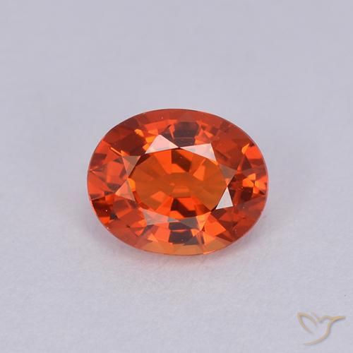 0.88ct طبيعي أحمر قرمزى لامع زفير, بيضوي, VVS