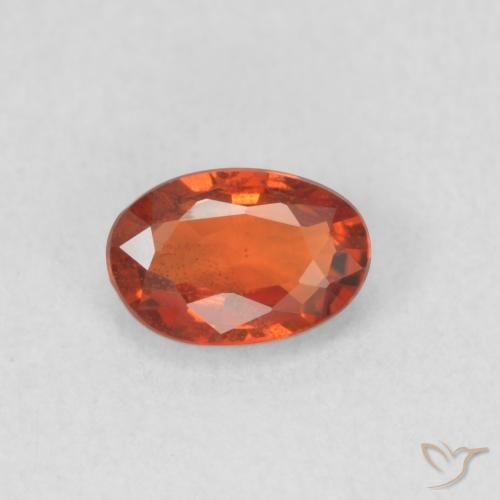 0.63ct طبيعي أحمر متوسط زفير, بيضوي, قليلا جدا