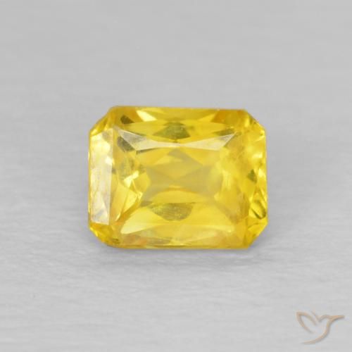 0.56ct طبيعي أصفر متوسط زفير, قص الزمرد, قليلا جدا