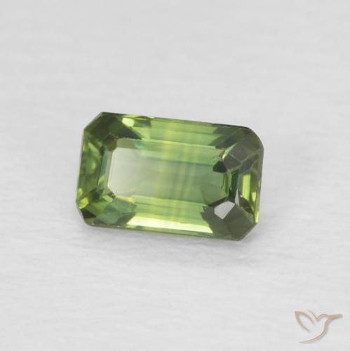 زفير Medium Light Green طبيعي، ثمانى / قصة زمرد، 0.46 قيراط، قليلا جدا