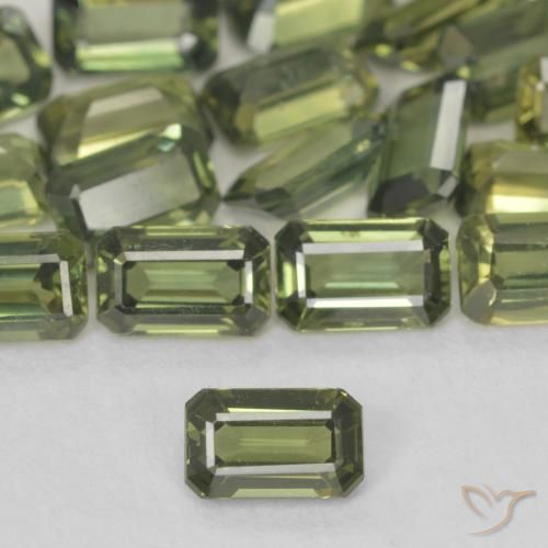 0.45ct طبيعي أخضر دافئ زفير, قص الزمرد, قليلا جدا