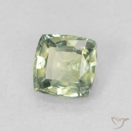زفير Medium Light-Green طبيعي، وسادة، 0.61 قيراط، SI