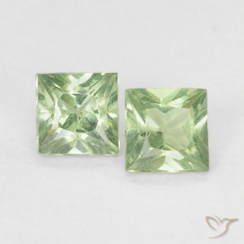0.40ctw طبيعي Medium Light Green زفير, مربع, قليلا جدا