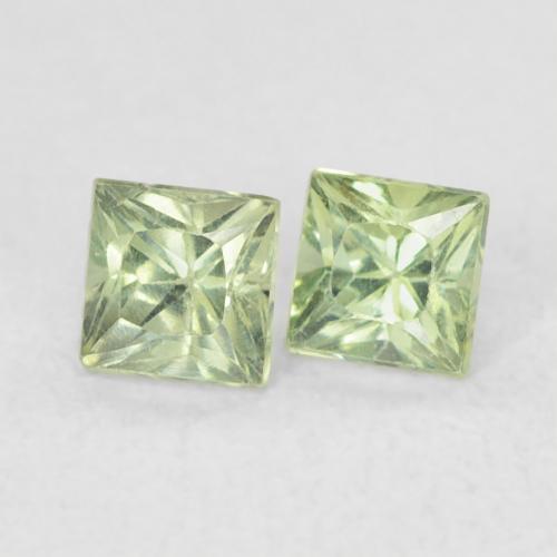أحجار زفير Medium Light Green طبيعية، مربع، قليلا جدا، وزنها 0.48 قيراط