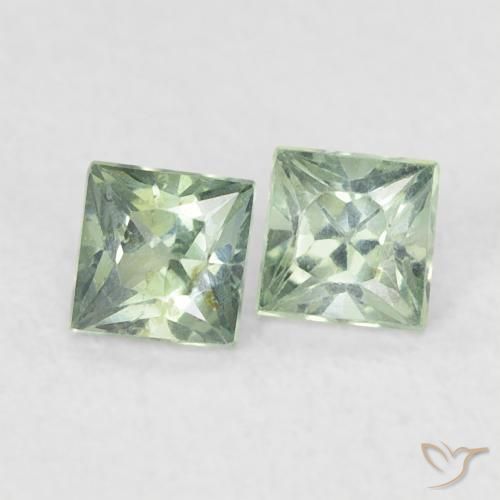 أحجار زفير Medium Light-Green طبيعية، مربع، قليلا جدا، وزنها 0.44 قيراط