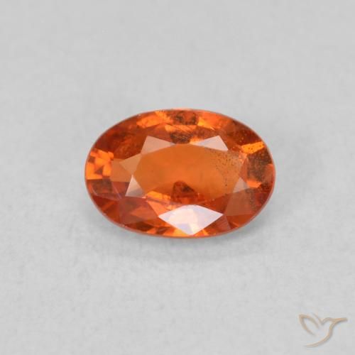 0.65ct طبيعي برتقالى محمر زفير, بيضوي, قليلا جدا