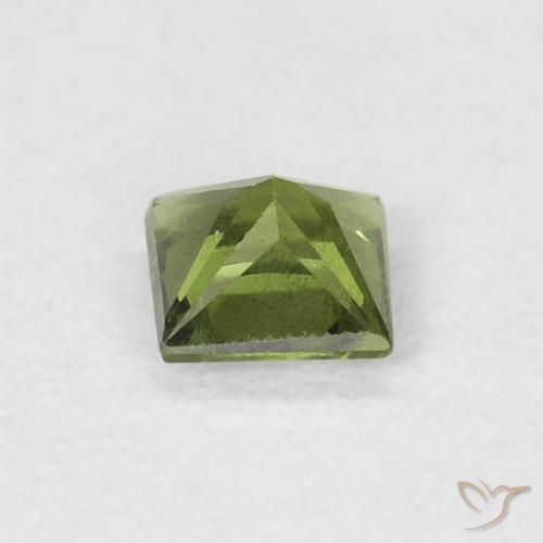 زفير Medium Dark-Green طبيعي، مربع، 0.38 قيراط، قليلا جدا