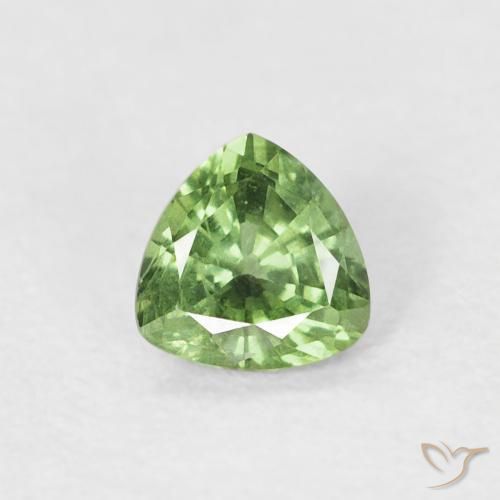0.41ct طبيعي أخضر متوسط زفير, مثلثى, قليلا جدا