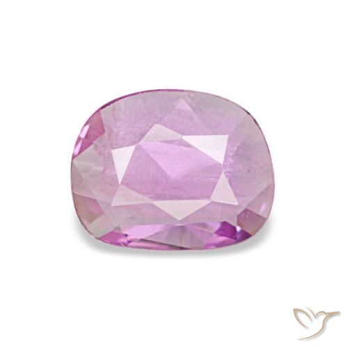 ياقوت طبيعي بلون Medium Light-Purple، وزن ‎0.44‎ قيراط، شكل بيضاوى، مقاس ‎6.1x4.8‎ مم