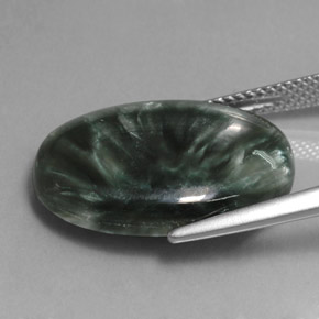 سيرافينيت أخضر طبيعي، قصة بيضاوى، 12.14 قيراط، غير شفاف