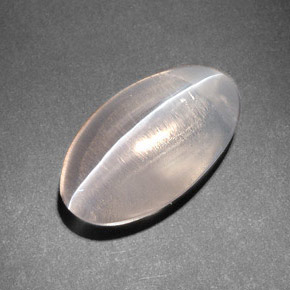 Sillimanite Cat's Eye طبيعي بلون بني، وزن ‎8.24‎ قيراط، شكل بيضاوى، مقاس ‎15.2x8.8‎ مم