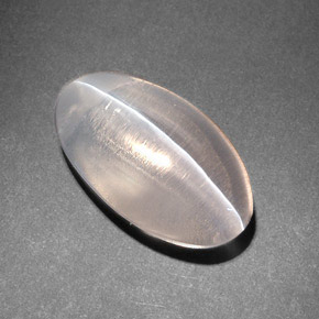 Sillimanite Cat's Eye طبيعي بلون بني، وزن ‎8.24‎ قيراط، شكل بيضاوى، مقاس ‎15.2x8.8‎ مم