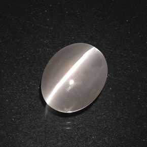 Sillimanite Cat's Eye طبيعي بلون دخاني، وزن ‎3.02‎ قيراط، شكل بيضاوى، مقاس ‎9.6x7.7‎ مم