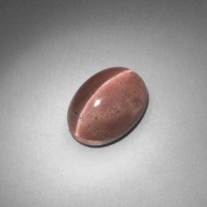 Sillimanite Cat's Eye طبيعي بلون بني، وزن ‎2.58‎ قيراط، شكل بيضاوى، مقاس ‎9.6x7‎ مم