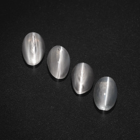 Sillimanite Cat's Eye طبيعي بلون دخاني، وزن ‎‎ قيراط، شكل بيضاوى، مقاس ‎6.5x3.9‎ مم