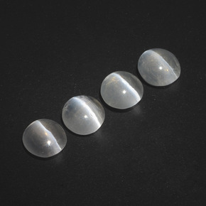 Sillimanite Cat's Eye طبيعي بلون دخاني، وزن ‎‎ قيراط، شكل دائري، مقاس ‎5.78‎ مم